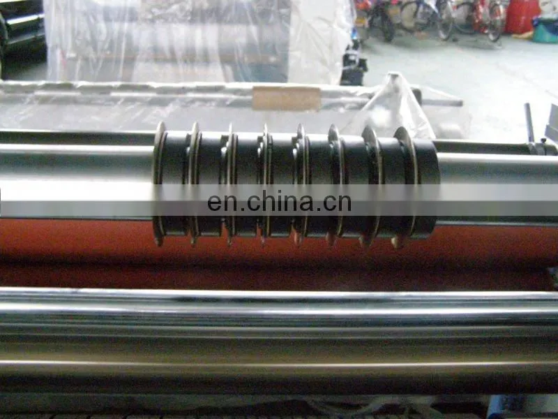 Automatic non woven fabric slitting and rewinding machine