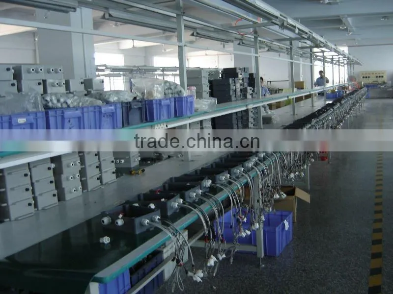 Steam generator for steam room
