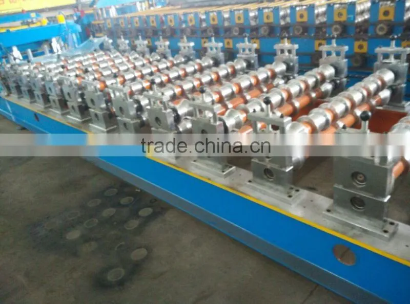 Corrugated iron roofing sheet roll forming making machine made in China