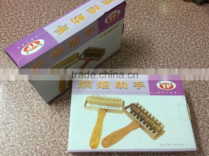 Roller blade with wooden handle ,stainless steel net roller,dessert pizza wheel roller