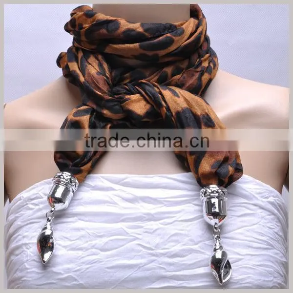 Animal Print Pendant Scarf Leopard style