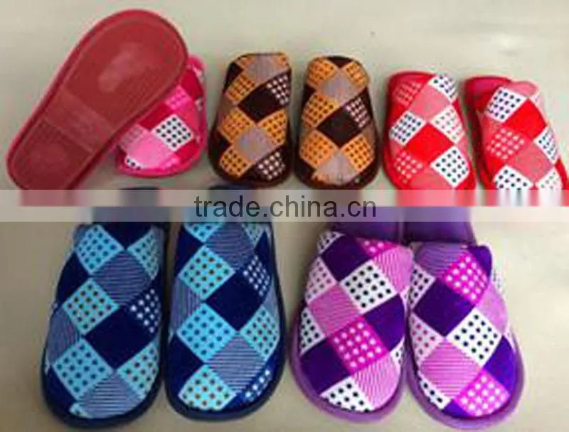 Classical Design Cotton Fabric Woman Bedroom Slipper Wholesale Bottom Price Warm Slipper