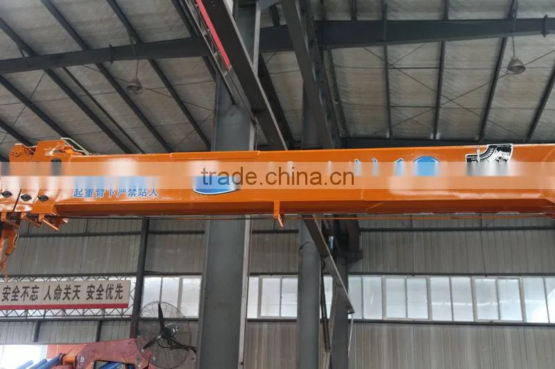 hand operated lifting equipment on truck, Model No.:SQ12S4, 12ton truck crane with telescopic booms.