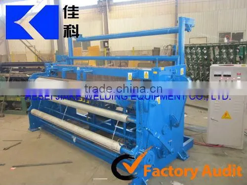 Automatic feeding electric welded mesh machine in rolls useing to make animal cage