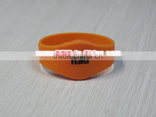 13.56MHz Tag-it 2048 RFID Personalised Wristband UK Christmas Events