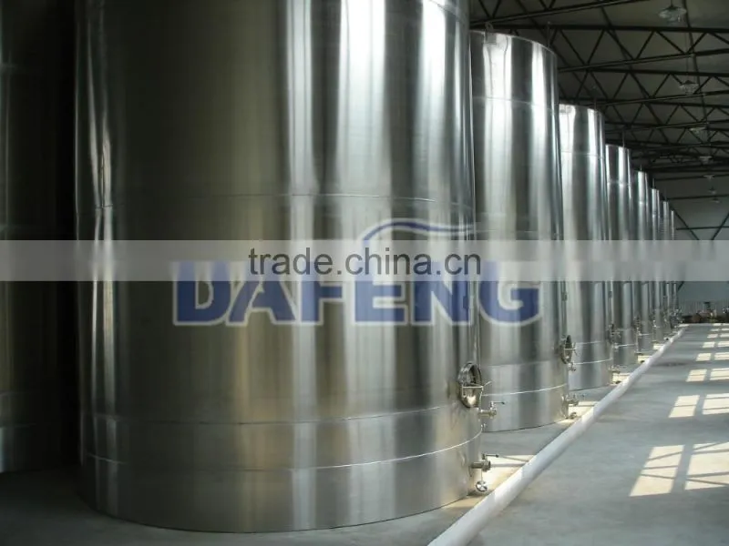 glycol jacketed and agitated wine fermenter