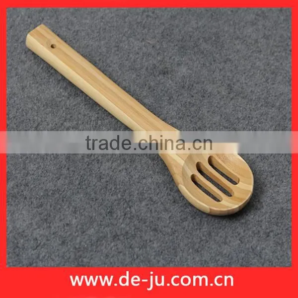 Kitchen Utensils Slotted Curved Bamboo Frying Spatula