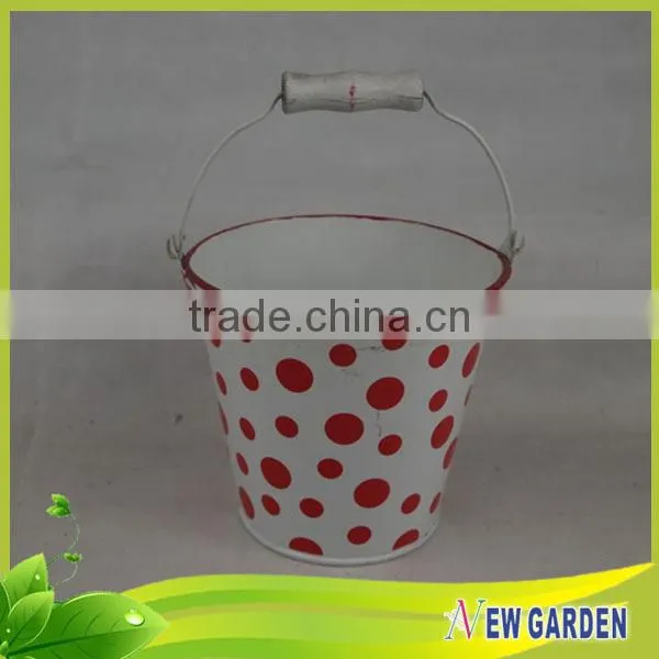 Professional Supplier Reasonable Price Metal Plant Pots Wholesale