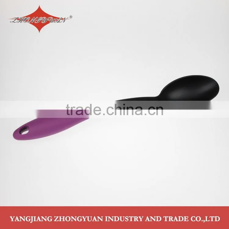 Excellent quality FDA new style slotted turner nylon kitchen utensils with plastic handle