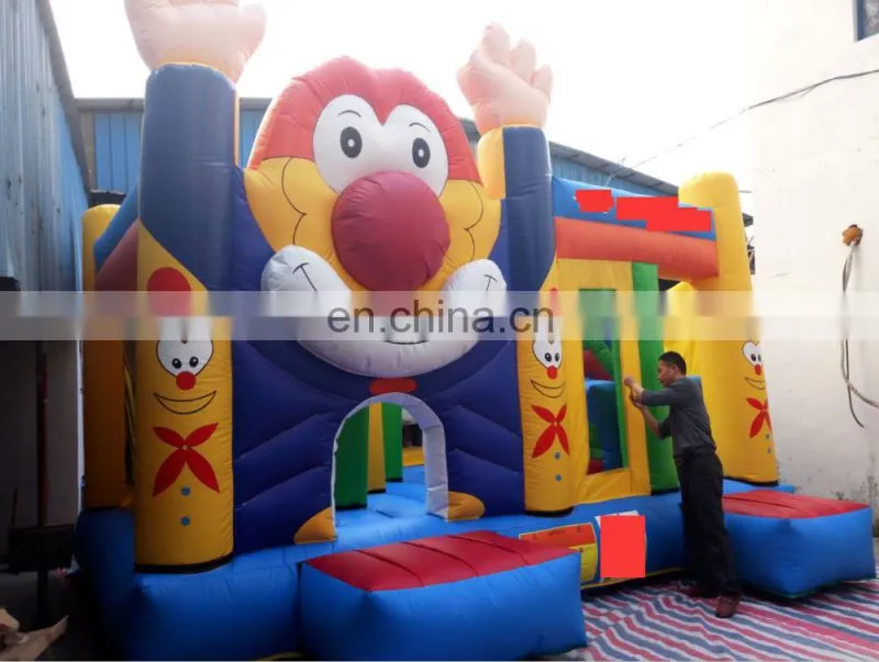Outdoor play inflatable bouncy castle with water slide