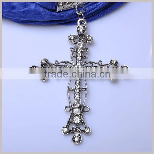 Fashion Lady Scarf with Antique diamond inlay Cross necklace