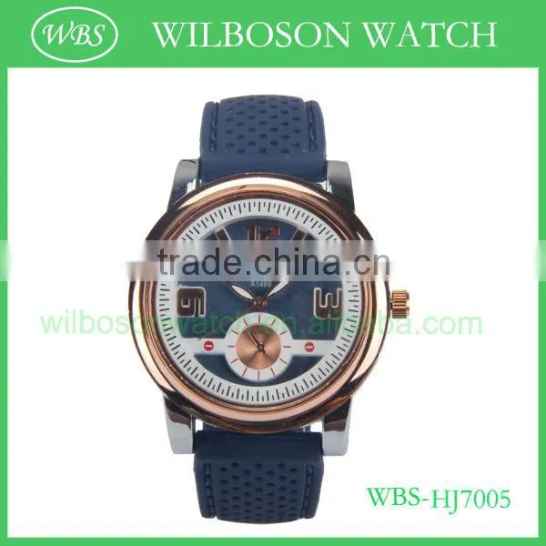 Mens quartz watch silicone band