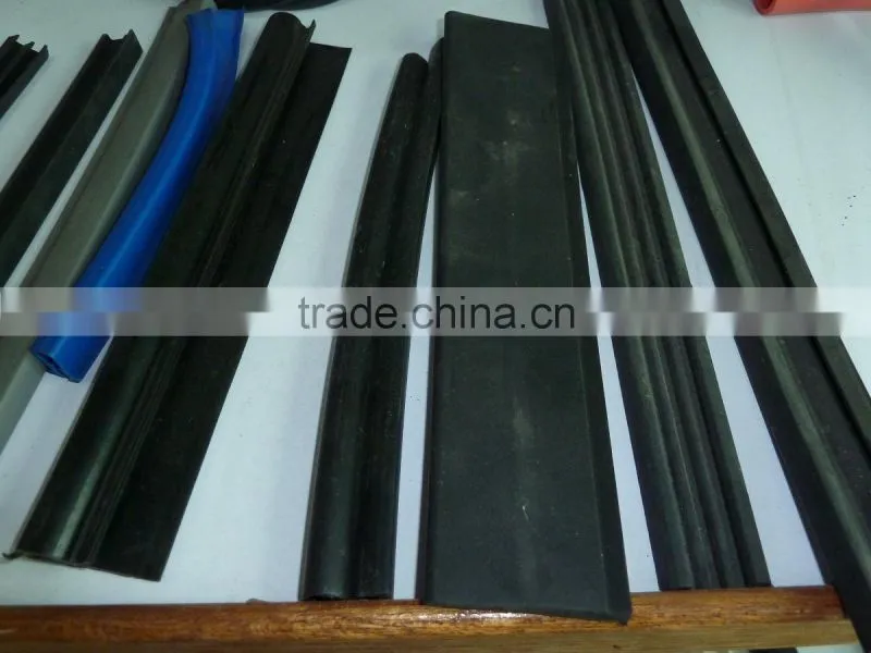 Rubber seal strip