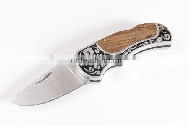 OEM new design 440C stainless steel pocket knife with wood