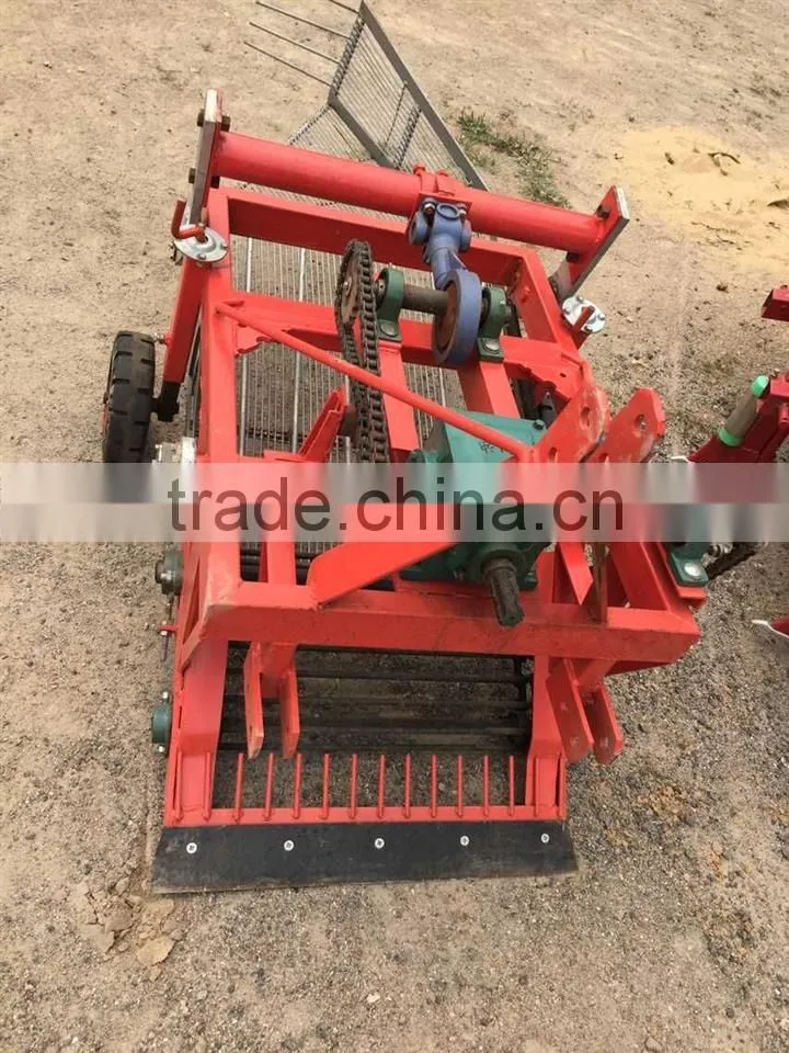 Peanut combine harvester/Peanut harvesting machine /groundnut harvester
