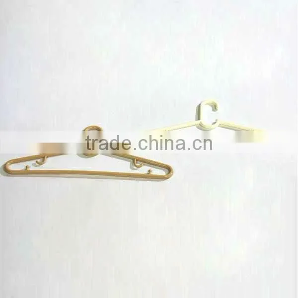 Plastic clothes hanger rack