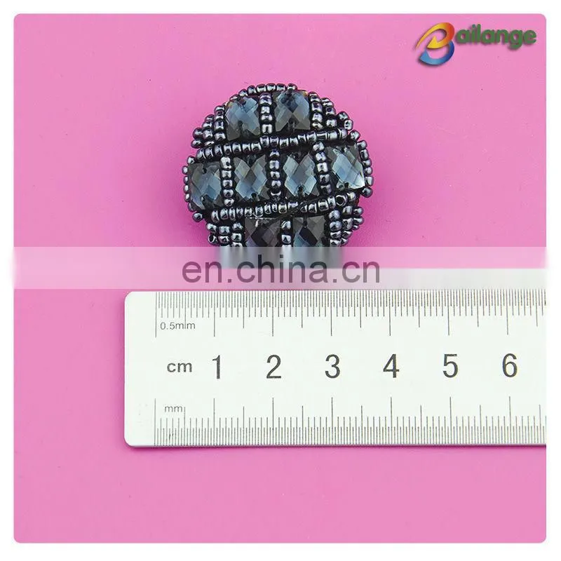 Bailange new design wholesale rhinestone beaded button for women garment