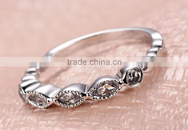 Treasure Factory Simple fashion jewelry couple rings horse eye diamond ring copper ring