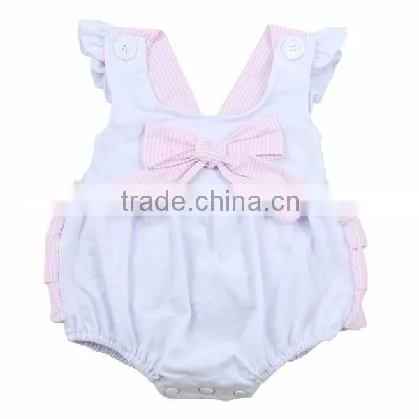 Wholesale 2016 girls white cotton knit baby with pink seersucker bow and ruffles fancy baby girl smocked ruffle bottom bubble