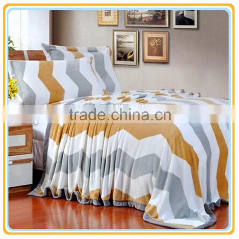 New Fashion Strip Pattern Flannle Fleece Bedding Set