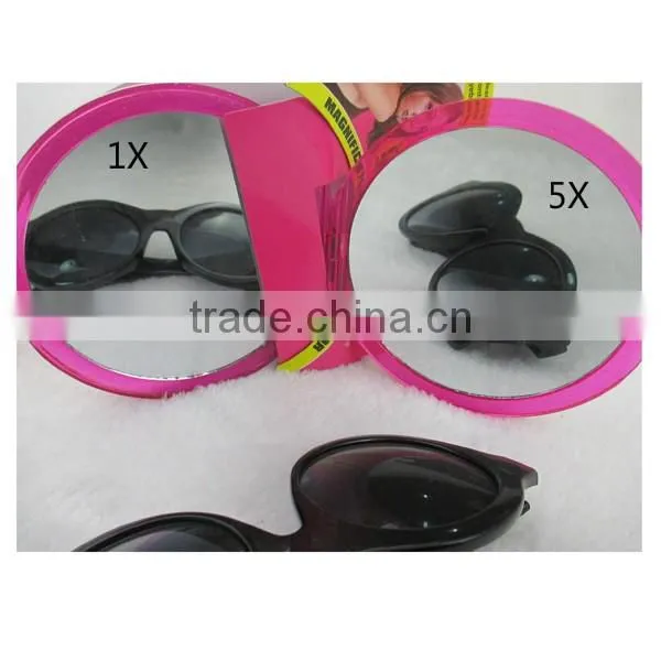 Wonderful two sides magnifying glass and regular mirror for girls