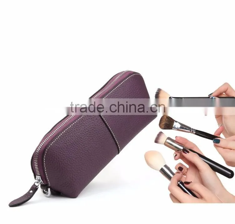 The first layer of leather makeup bag ladies hand bag South Korean portable travel package