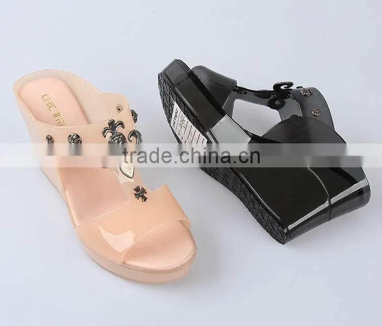 Wholesale Transparent Jelly cool Slippers Metal Decorative Slippers Wedge Plastic Slippers