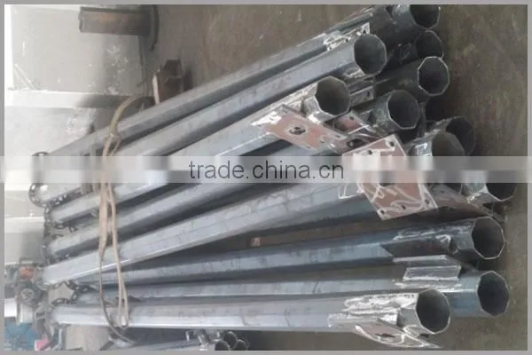 Steel camera mounting traffic signal pole