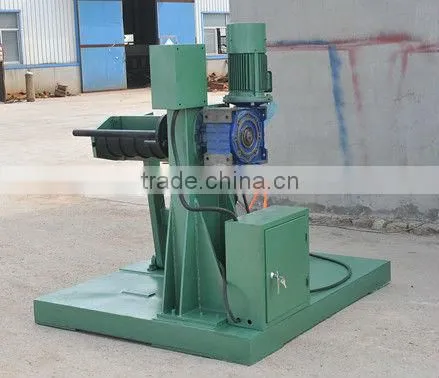 Semi-automatic tire building machine