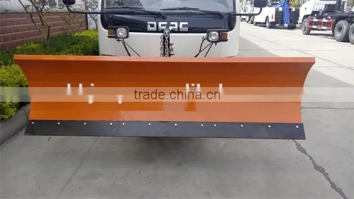 New shape road sweeper truck with snow scraper