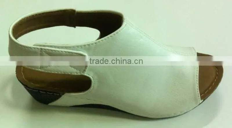 Made in China Traditional Woman Sandsals