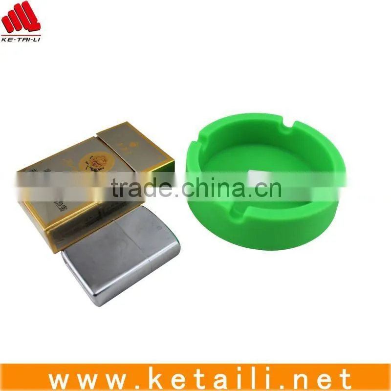 Wholesale cheap custom different kinds portable waterproof silicone ashtray