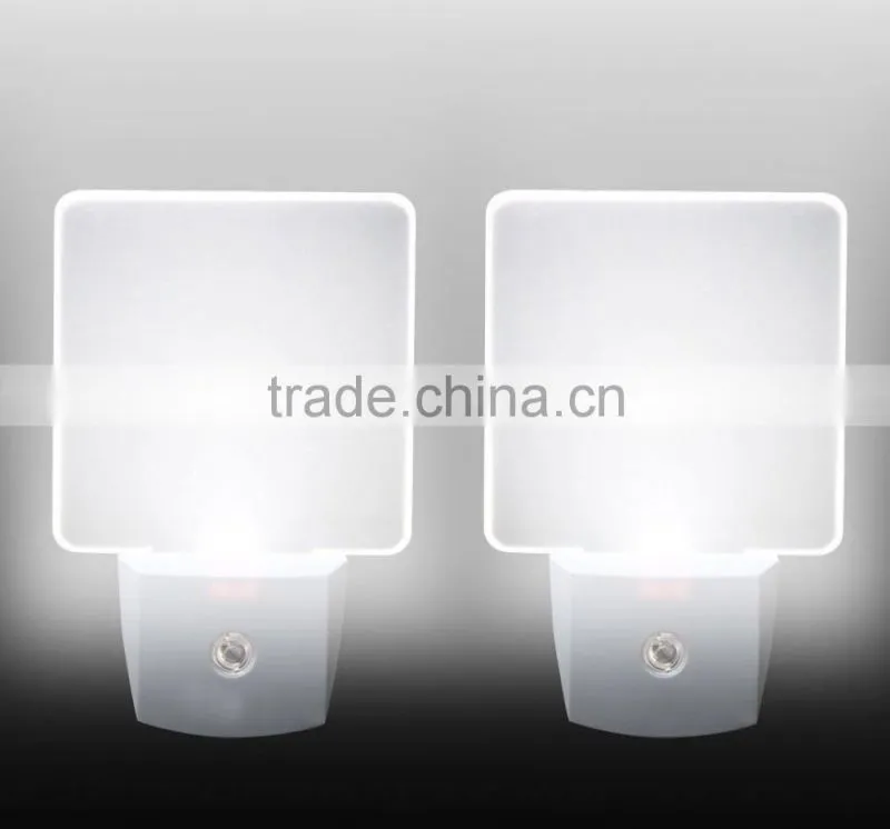 LED night light with dusk sensor dusk to down white