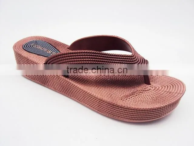 2016 New design cheap fashion slippers PVC women slippers