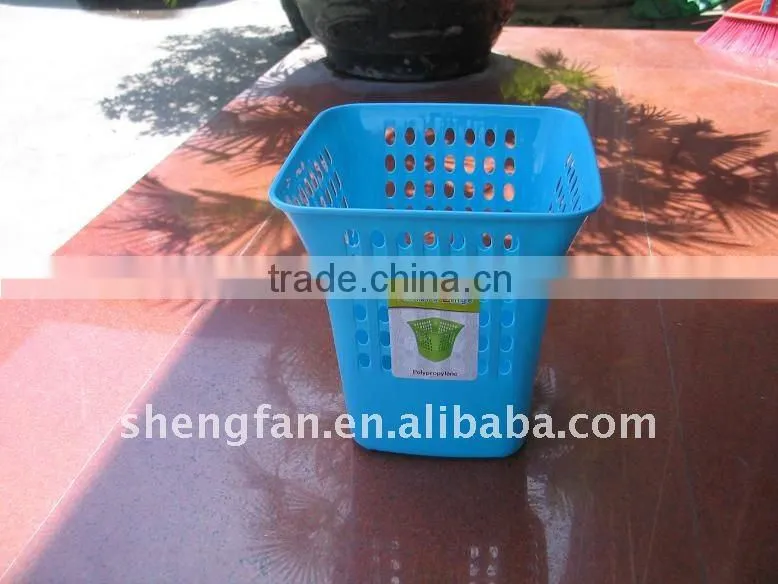 plastic paper wastebasket