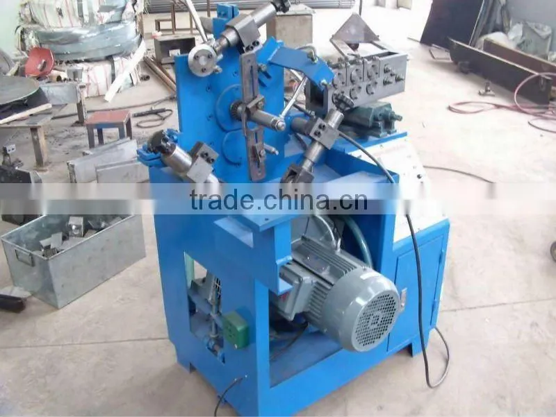 Spiral corrugated steel pipe making machine with stable performance