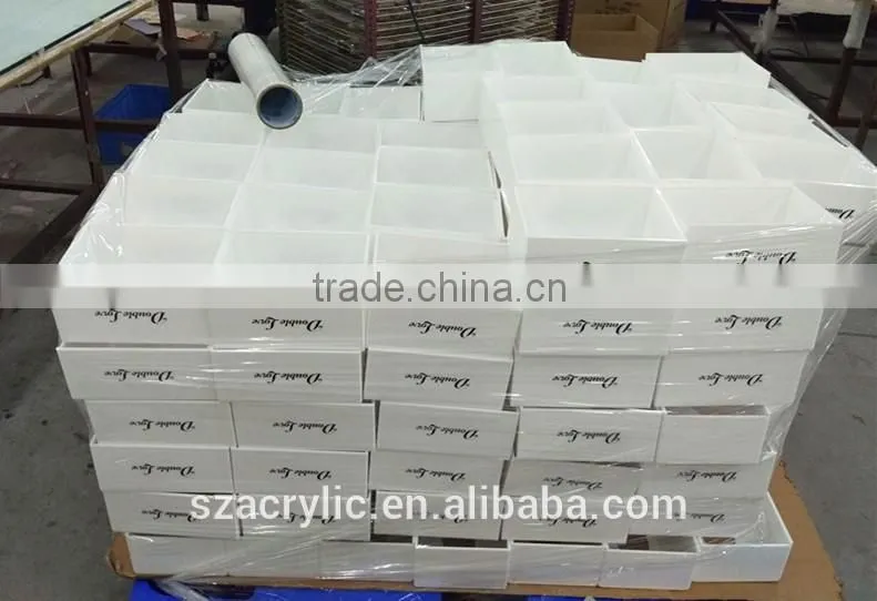 white acrylic tissue box