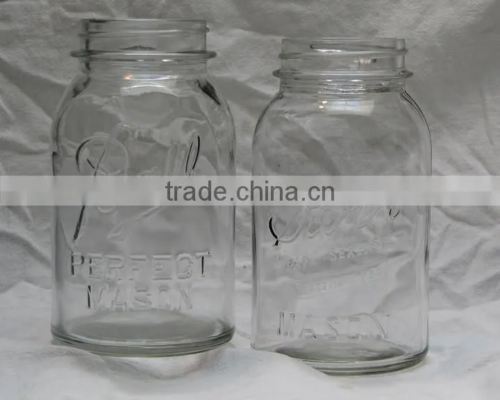 Glass mason jar with lip