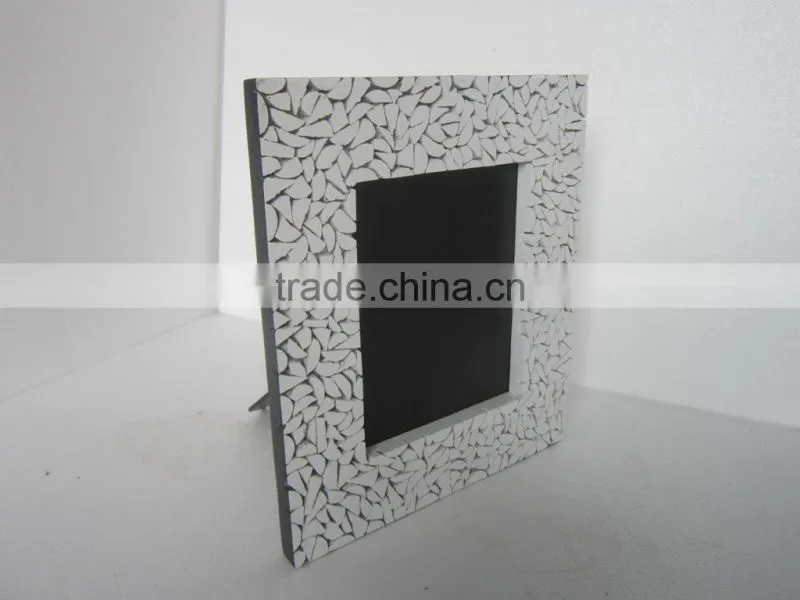 Unique eggshell decor lacquer plate with high quality from Vietnam