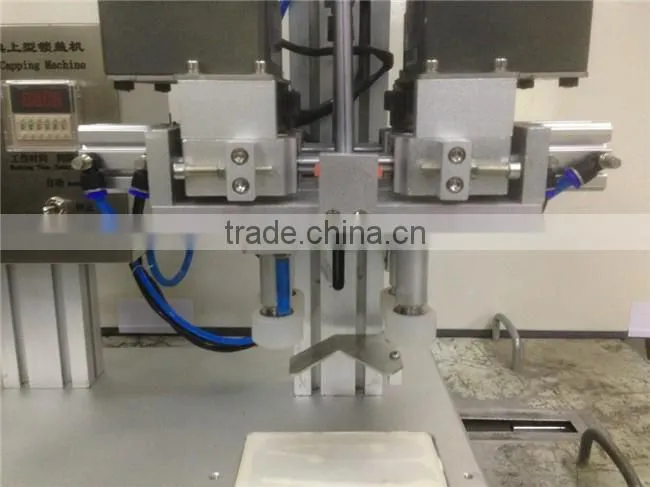 Special design shampoo bottle sprayer capping machine with good quality