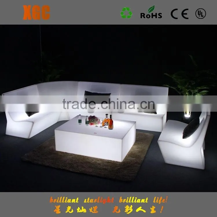 Rechargeable RGB high fashion led light up bar table design