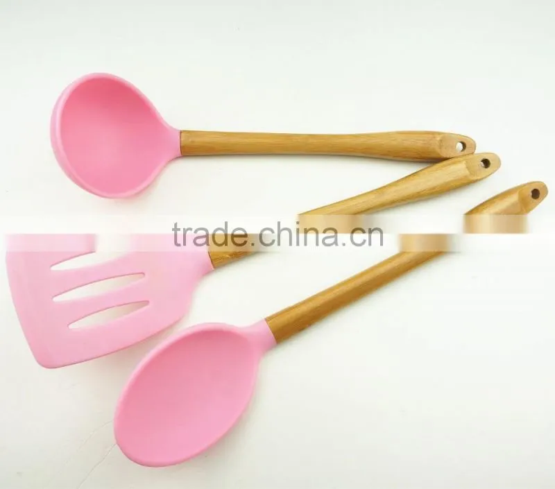 32016 Kitchen Utensils 3pcs silicone tools with bamboo handle