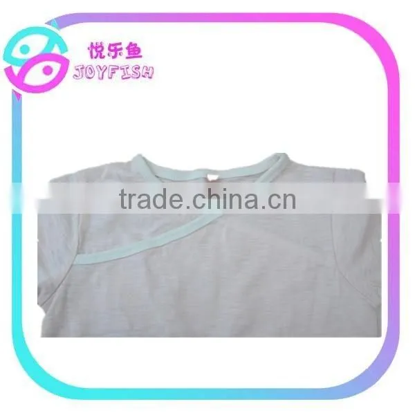 V-neck cotton baby top
