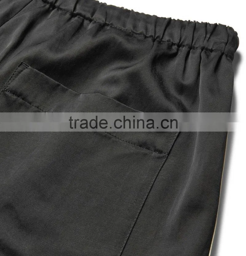 High Quality White and Black Satin Gym Training Sports Shorts for Mens
