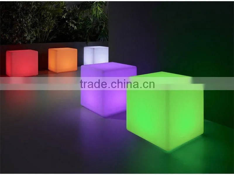 Alibaba wholesale clear acrylic box with hinged lid acrylic portable led light display case led illuminated display case