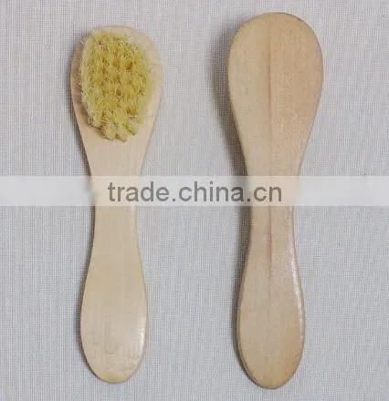 Hot selling natural brustle wooden face brush