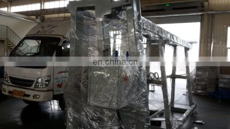 Crmping machine for wood window