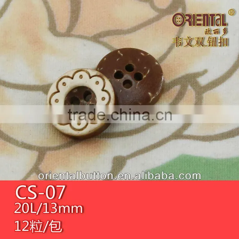 The top fahsion natural coconut 2-holes button