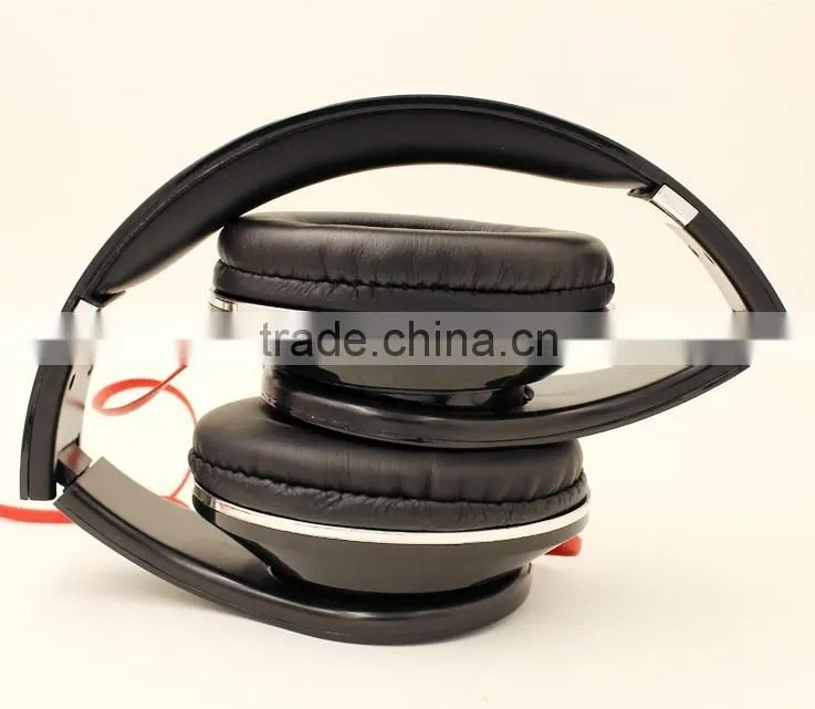 wholesale lightweight hot sale colorful wire earphone