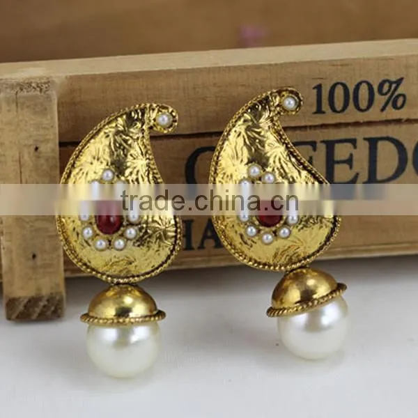 gold color women vintage small order pearl earring
